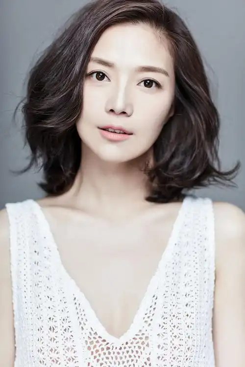 《巨匠》杀青 气质女星丁宁演绎小人物的悲欢离合