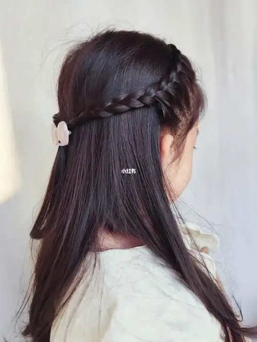 的黄灿灿的叶子,温柔袭心,这个时候就很想拥抱下我的宝贝#日常编发