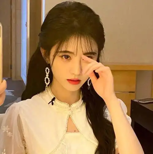 手机壁纸头像鞠婧祎