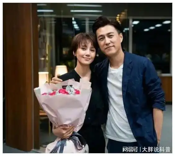 靳东妻子原来是一位熟悉的女演员,低调多年,绯闻从未曝光