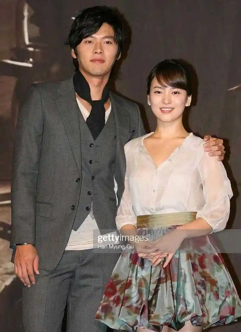 宋慧乔要是嫁给玄彬,估计就不会离婚了,两人郎才女貌,比"双宋"组合更