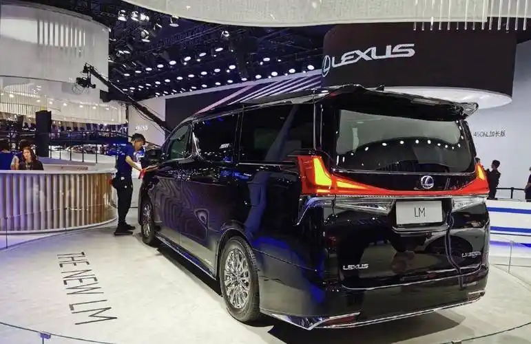 "埃尔法"要失宠,雷克萨斯lm300h年底上市,150万起售_搜狐汽车_搜狐网