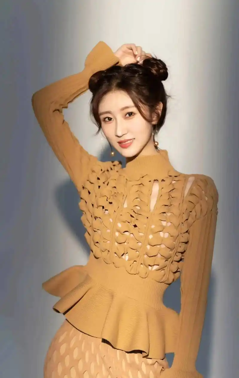 美女明星楚月高清写真美图芳菲妩媚性感动人