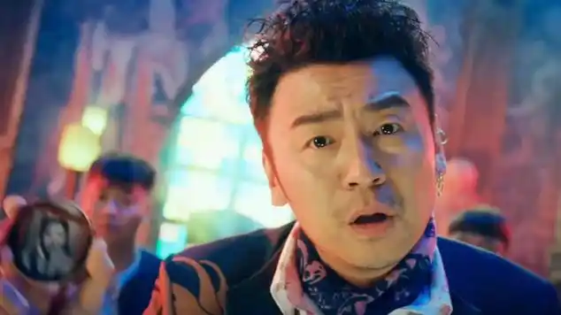 千万别让雷佳音去演喜剧,早晚会笑死人的!