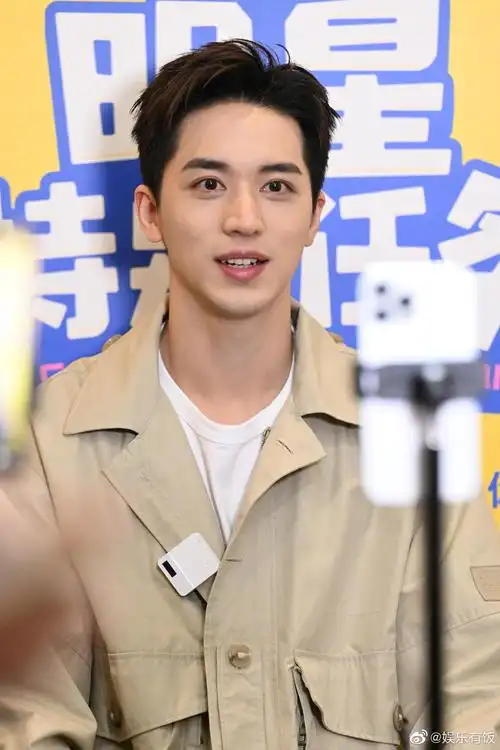 再来一组帅哥生图,许魏洲今天扫楼状态太棒啦 67