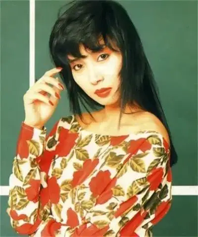 (中国影人) 邝美云