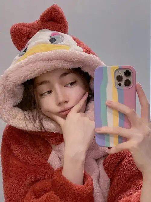 迪丽热巴元宵节分享美照,鼓腮卖萌超可爱,肤白貌美宛如初恋_腾讯新闻