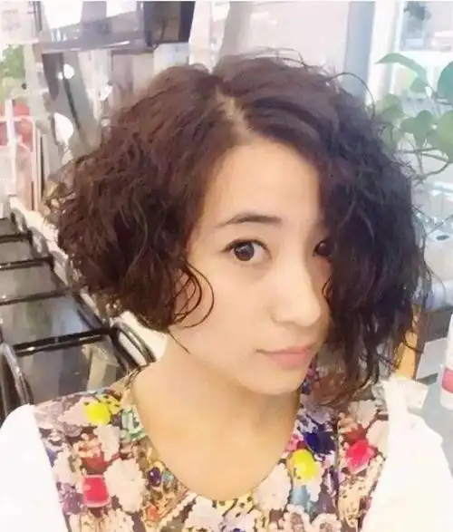 精选螺丝烫发型25款洋气可爱最时尚