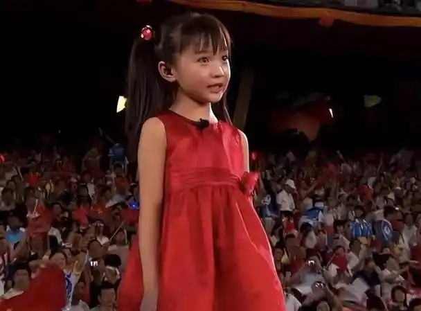 发腮秃头肥胖蒜头鼻加成这6位童星怎么长残了