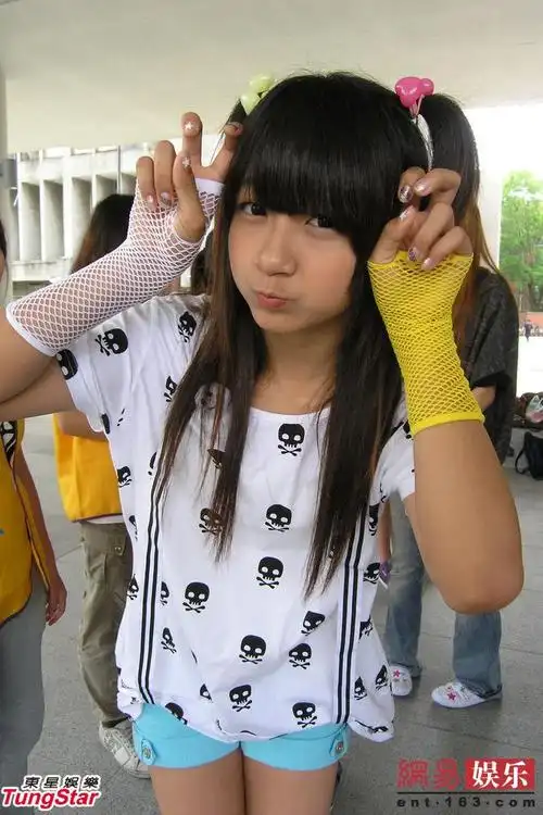 台湾宅男女神大洗牌 14岁萝莉许雅涵成赢家(组图)