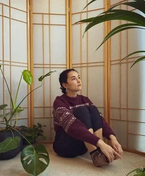 点击进来就看中英混血美女jessiemeili李美