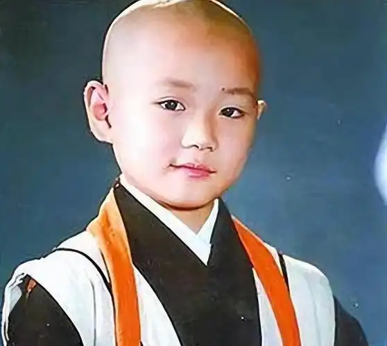 19年与蓝盈盈分手,21年被评没有"市场价值"的曹骏,现状如何?