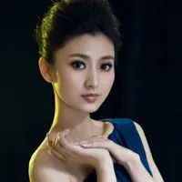 中国内地女演员斓曦好看qq头像温柔端庄的沈眉庄一角