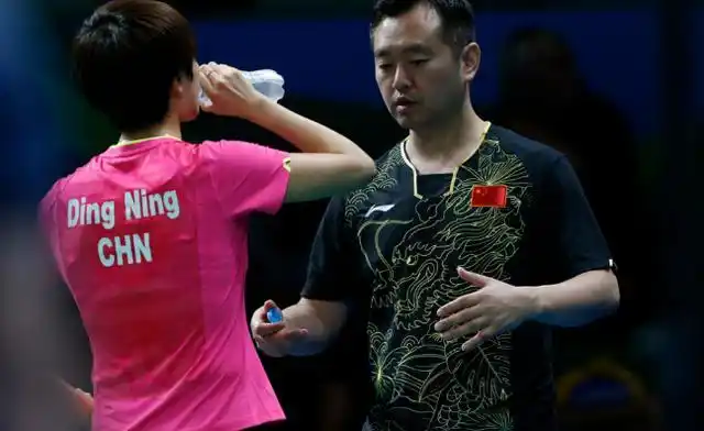 同样退赛,孔令辉对刘诗雯和丁宁的差别待遇,他更适合做主管教练