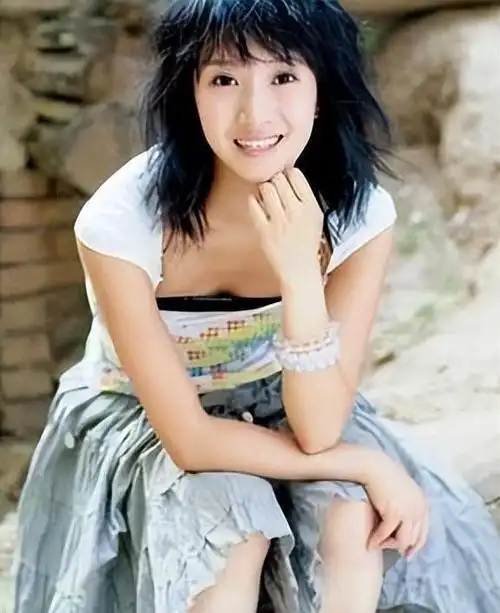 尽管陈道明十分支持女儿选择自己的人生道路,但当女儿真正踏上演员