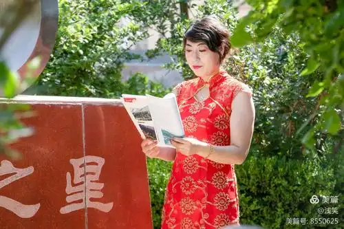 平川二中美女老师旗袍秀