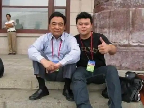 为了赖文锋放弃自己的歌唱事业,但是现在的她,如果真的和鲍毅结婚的话