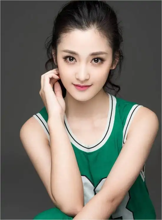 生死翻盘热播肖婷佳化身美女特工