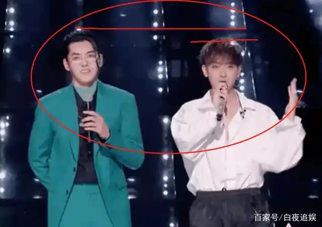 黄子韬身高185,吴亦凡身高187,当两人站一起,真实身高很明显