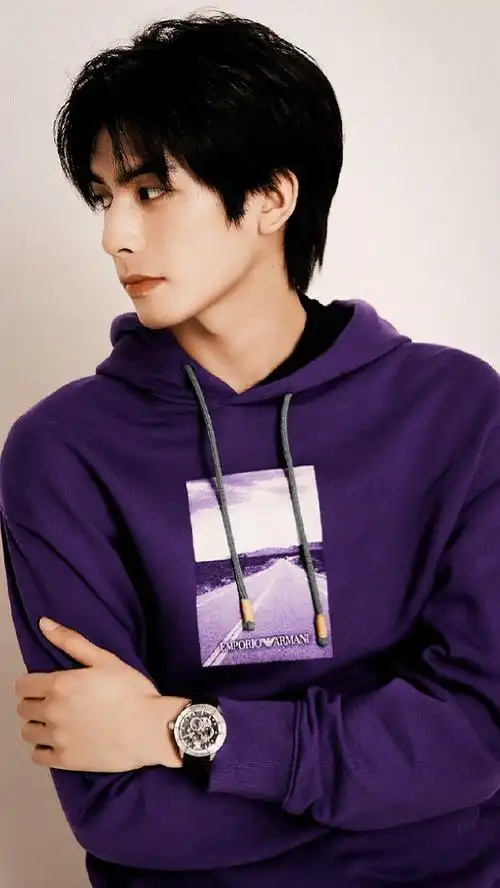 宋威龙#8月你好,来组壁纸