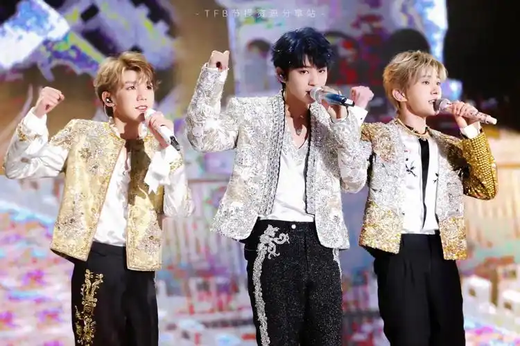 公主们,一起期待三位王子的礼物吧!#tfboys - 抖音