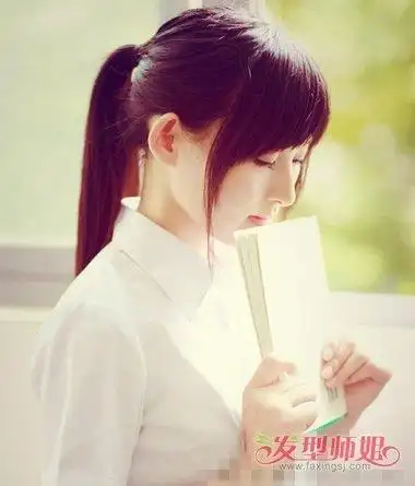 扎马尾的女学生图片马尾怎么扎好看青春2