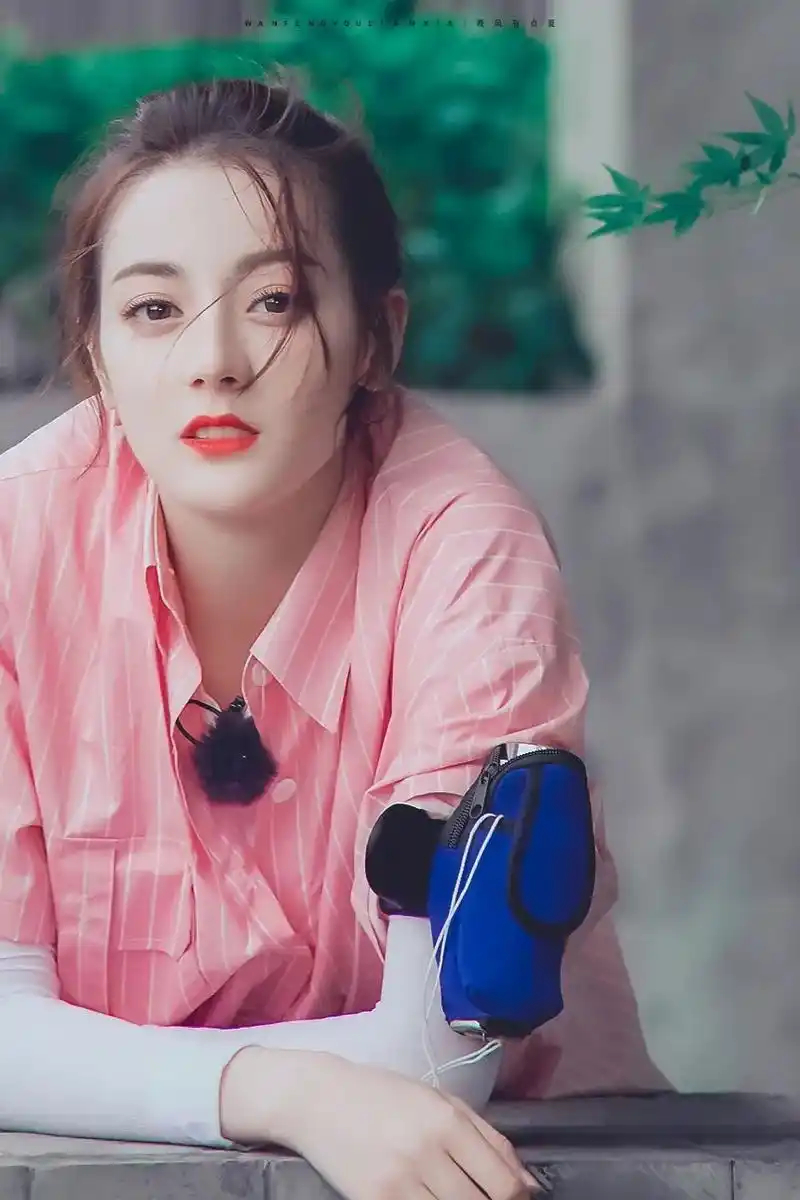 迪丽热巴 毕竟也快三十岁了, 不是二十出头的小姑娘,累了, - 抖音