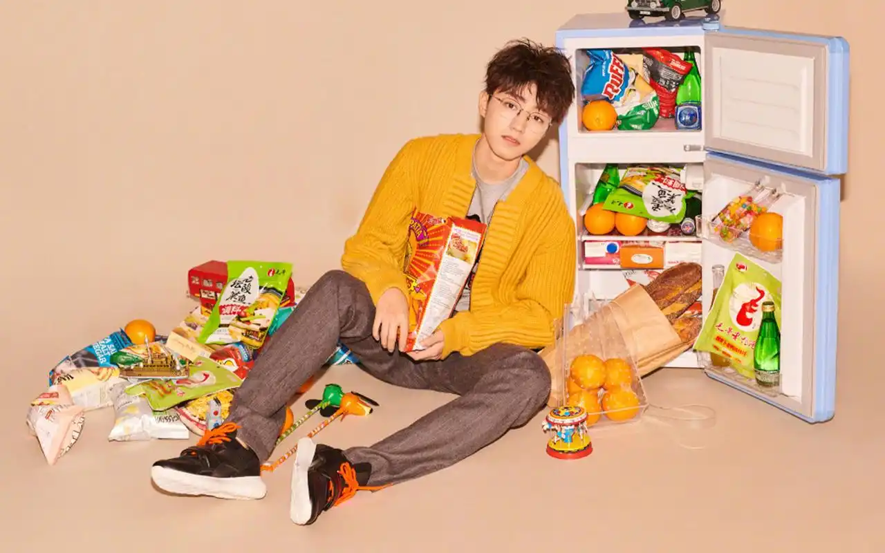 王俊凯帅气写真大片桌面壁纸