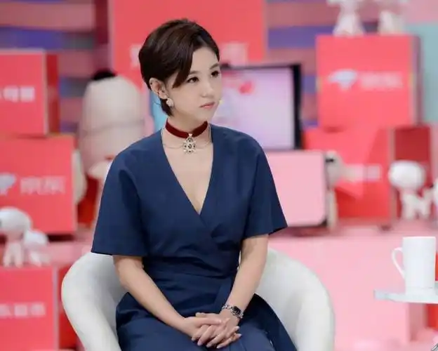 接吻戏,初吻都给了老公|王雷|冯巩|杨紫|童星|李小萌|张一山_网易订阅