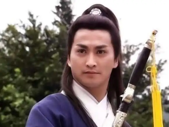 年轻时曾是"搬尸工",凭少年展昭一炮走红,今60岁身家过亿