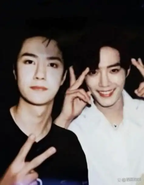 表面风光无限,实则步步惊心,王一博肖战的辛酸,黄渤早就看穿了