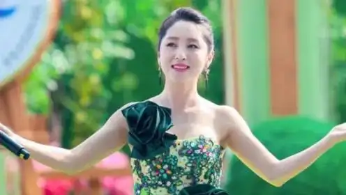 郭津彤一首《梅花泪》唱得如诗如画超好听,难怪云飞舍不得放手