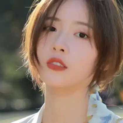 高清既惊艳又耐看的女生头像图片