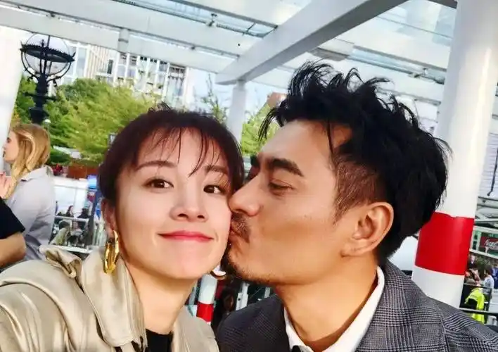 章龄之:海岩没能捧红的"岩女郎",出道起点高,如今成网红_陈龙_成龙