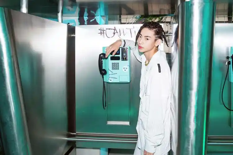 王琳凯小鬼手机壁纸