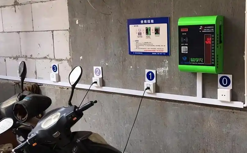 回顾电动车在小区充电桩充不满充得慢不耐用有何猫腻