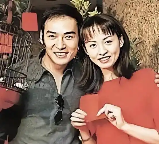焦恩俊:公认的美男子,爱妻爱女的他,为何两段婚姻都被抛弃?