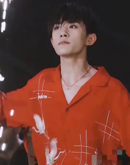 新款项链情侣时尚潮流锁骨同款千玺易烊钉子链条项链