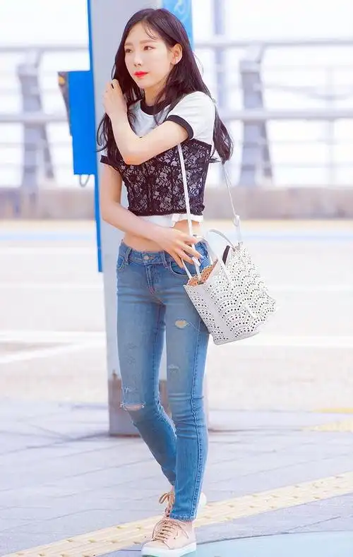 郑秀妍金泰妍名井南平井桃最新机场私服韩国女明星的甜美范儿