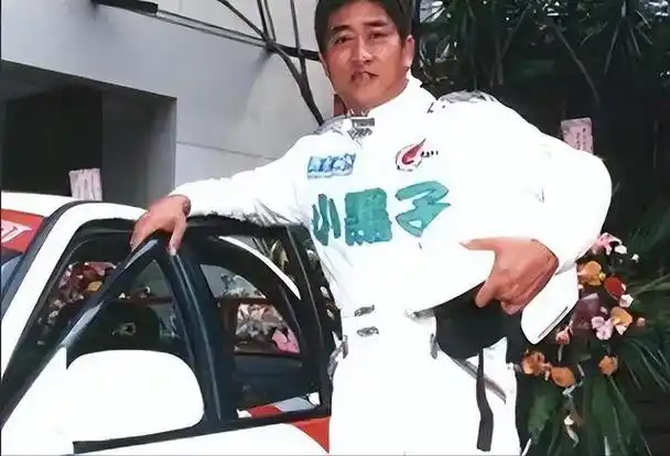 柯受良去世21年了承诺帮他照顾妻子的刘德华张学友做到了吗