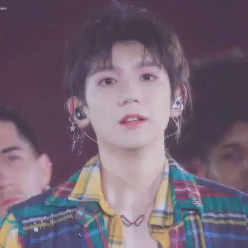 王俊凯头像王源头像易烊千玺头像