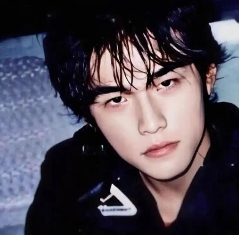 周杰伦近照曝光,身材发福严重,胖到像充气面包,天王化身土肥圆|周杰伦