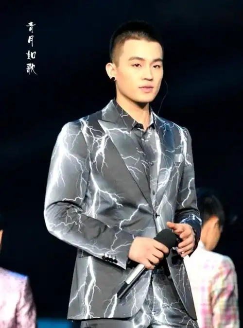 从快男到华语电影奖有过一个女朋友欧豪这些年发展算怎么样