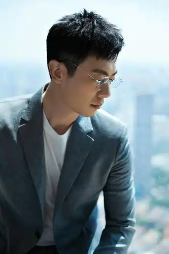 朱亚文 yawen zhu的图片