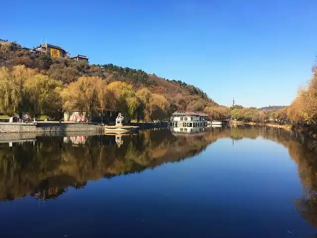 松花江畔,踏十里长堤上,遇见最美的吉林