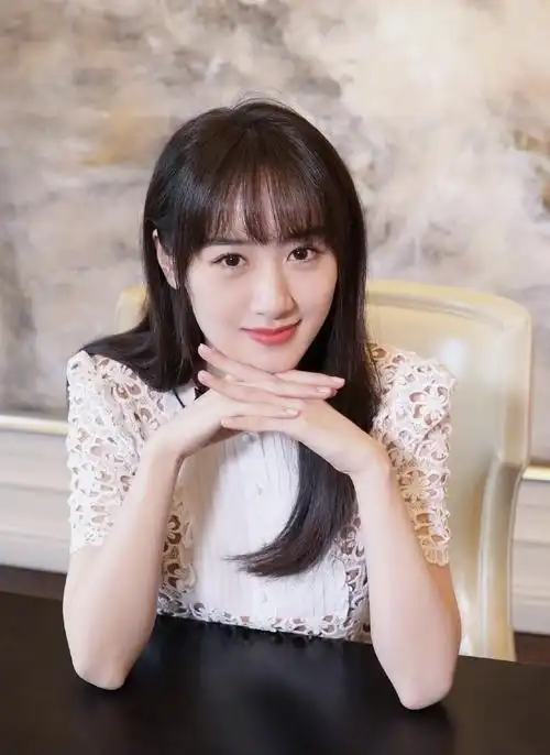 活动🌸物料|袁冰妍2020年公开活动造型一览