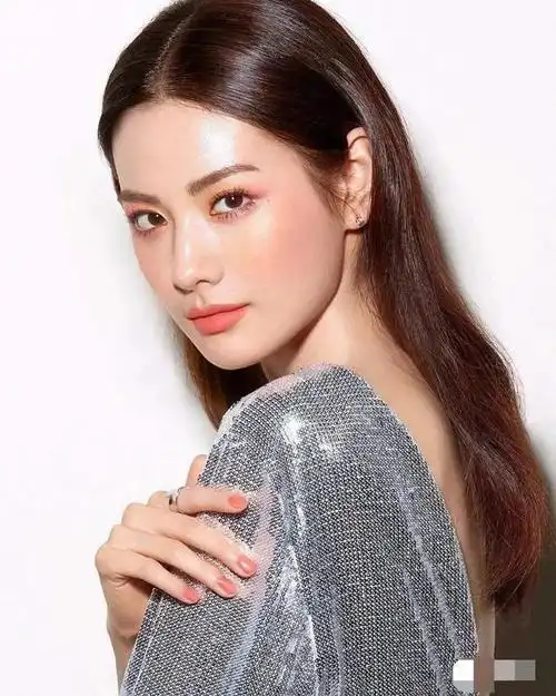 世界第一美女林珍娜惊艳写真集|乐器|模特|nana(艺人)_网易订阅