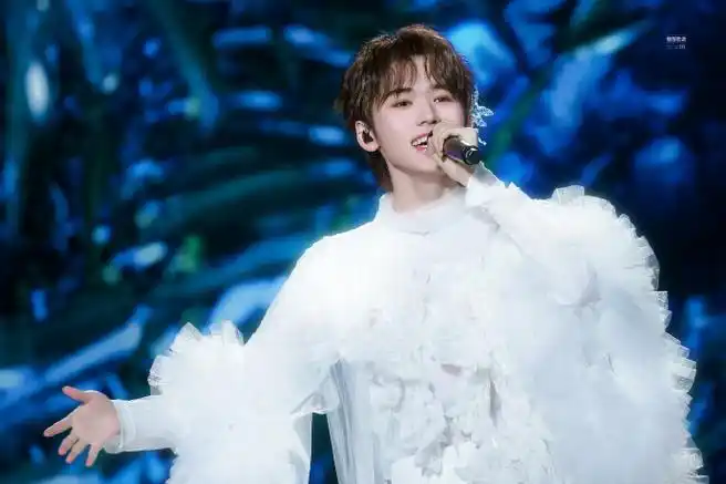 宋亚轩solo舞台不枉