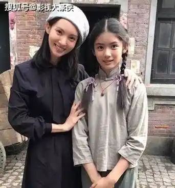 出道似整容!天庭饱满地阁方圆的金晨,原来12年前和现在判若两人