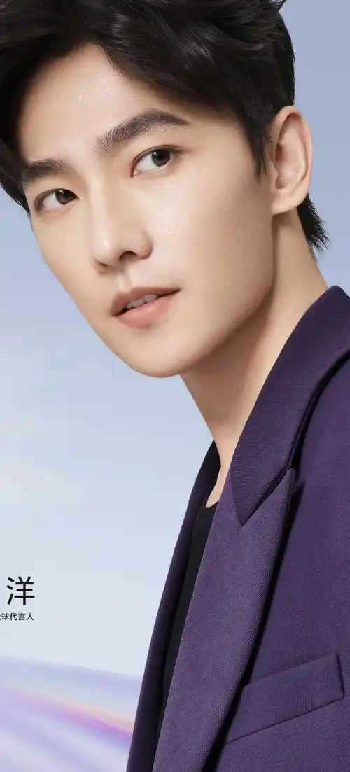 荣耀100系列全球代言人杨洋
